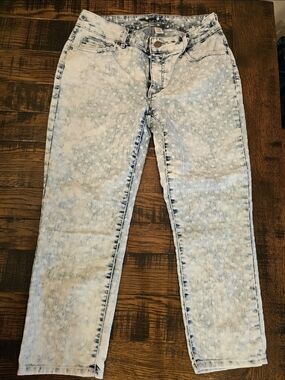 Chico's Light Acid-Wash Slim Straight Jeans